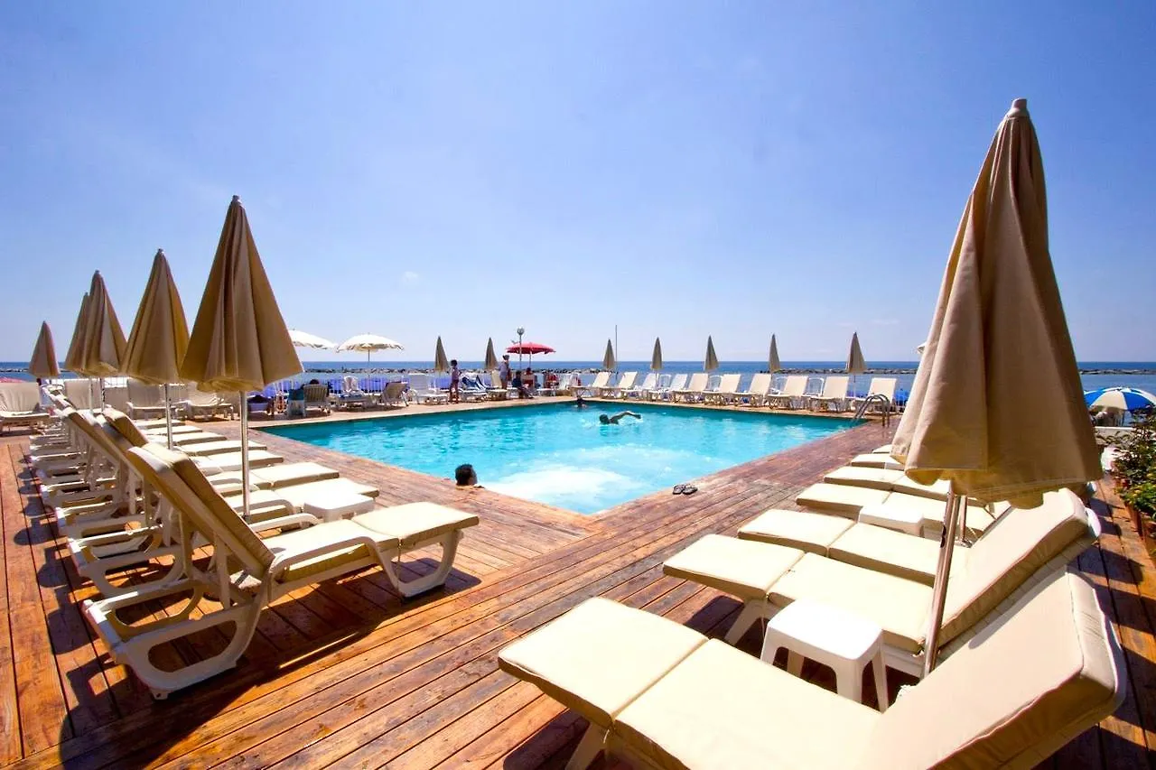 Hotel Mayola Mhotelsgroup سان بارتولومِيو آل ما